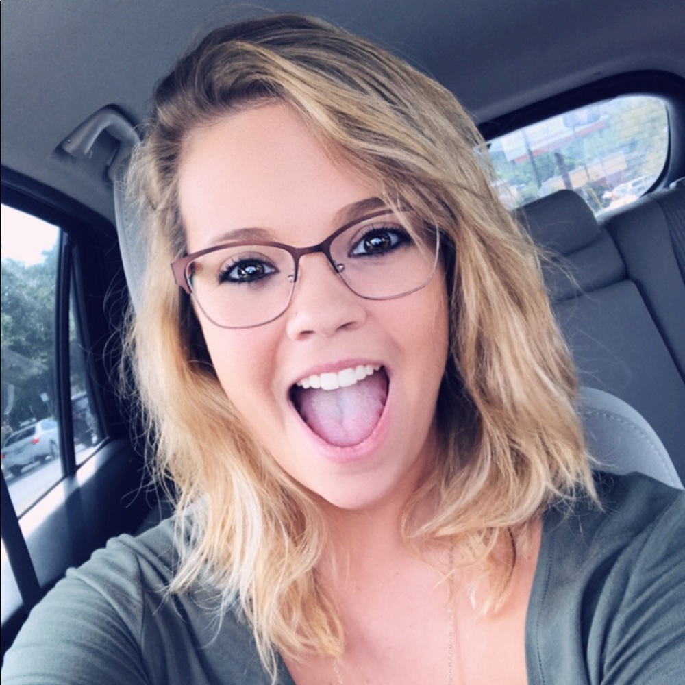 Meet your Posher, Brittney